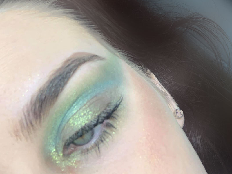 Blue and gold turquoise eyeshadow York